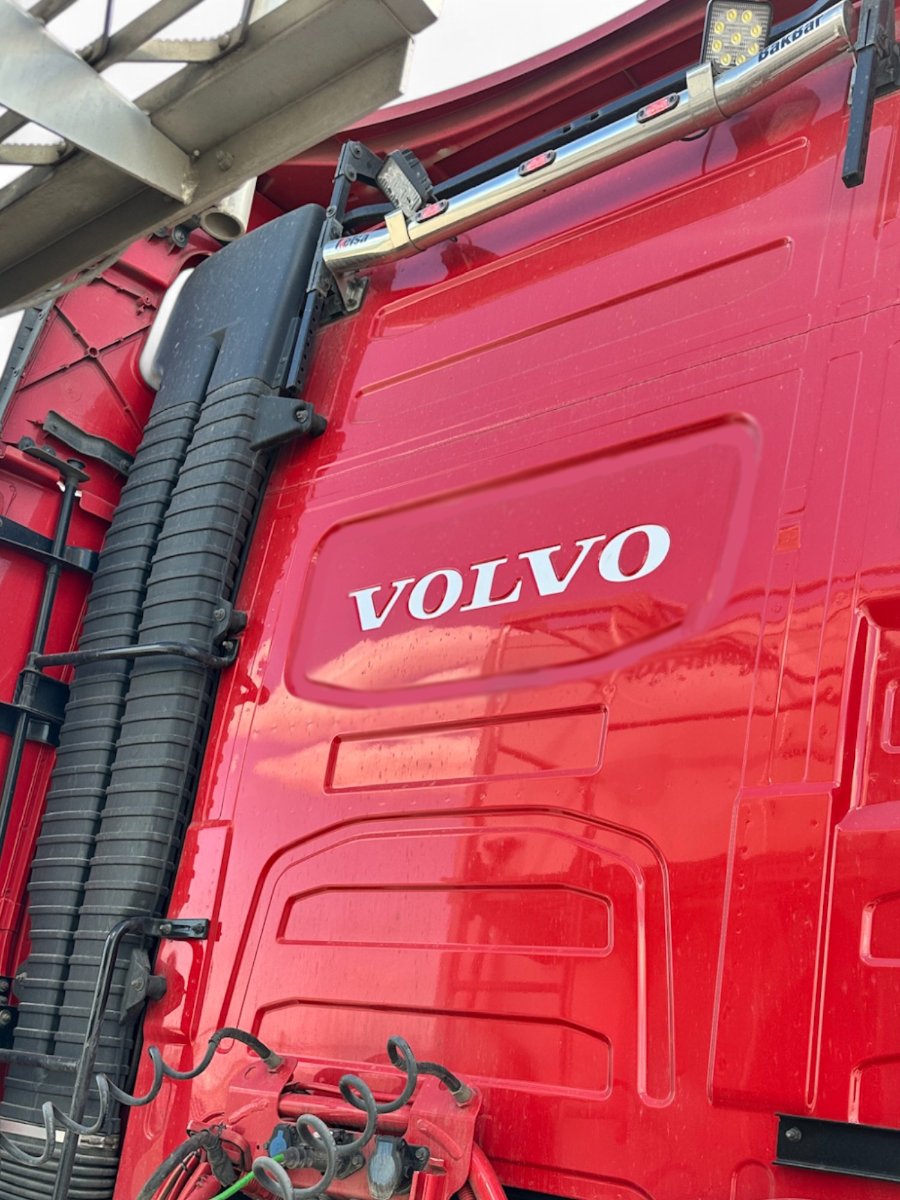 VOLVO FH Rear Cab Sticker Decal 2013–2024 – Text Only Vinyl Infill Letters Kit